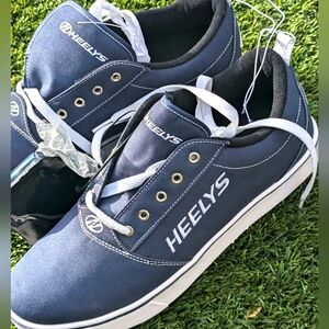 Heelys Men size 13 New